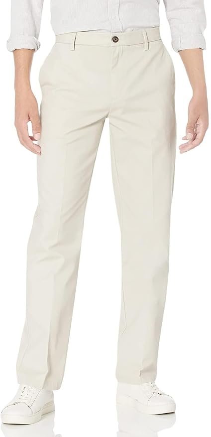 Amazon Essentials Men's Classic-Fit Wrinkle-Resistant Flat-Front Stretch Chino Pant (